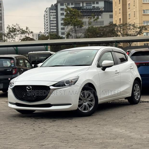 Mazda 2 2020 White