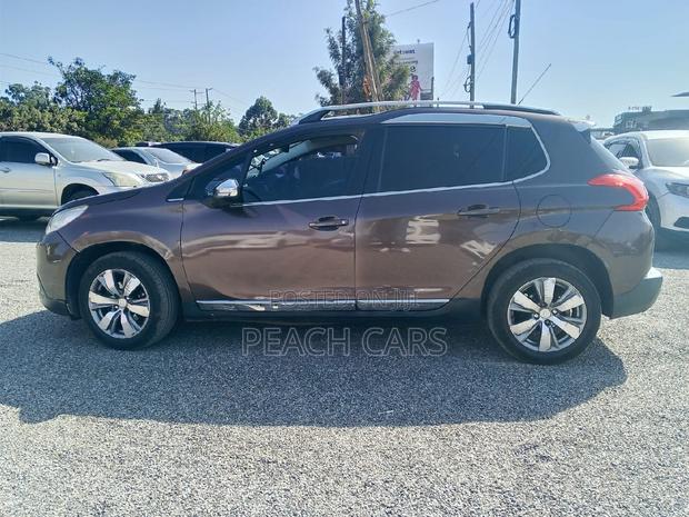 Peugeot 2008 2018 Brown