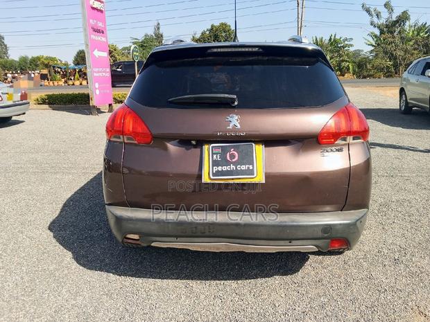 Peugeot 2008 2018 Brown