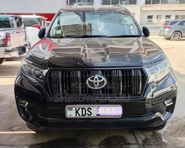 Toyota Land Cruiser Prado 2017 Black