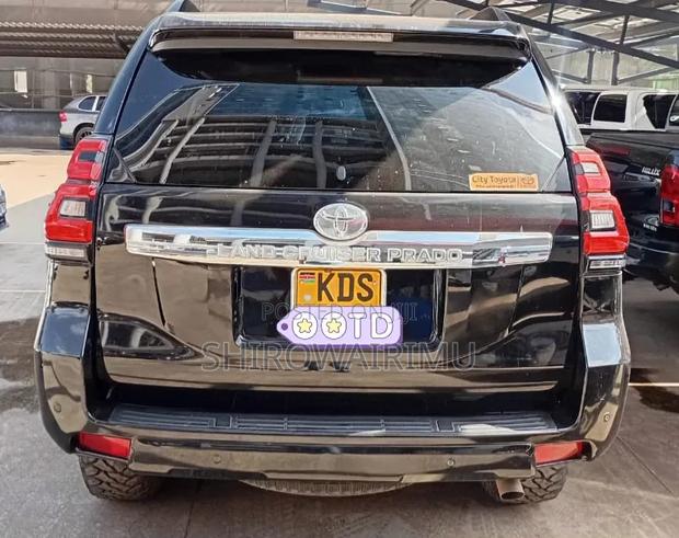Toyota Land Cruiser Prado 2017 Black