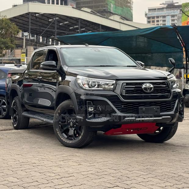 Toyota Hilux Revo Double Cab Deisel 2.4 AWD 2019 Black