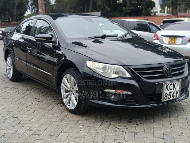 Volkswagen Passat 2010 Black