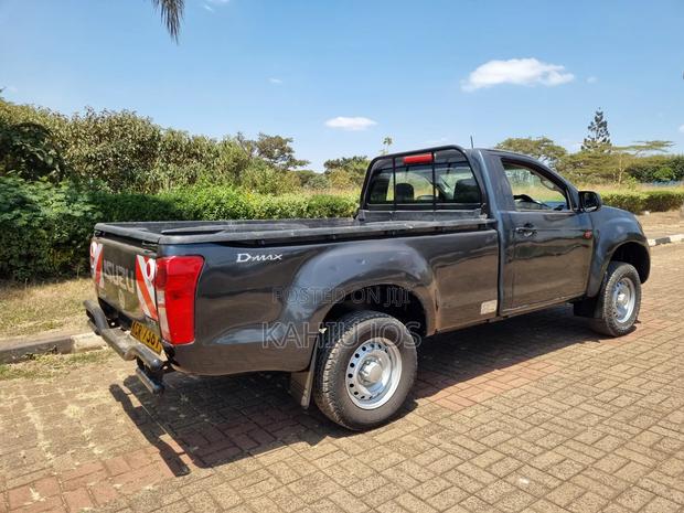 Isuzu D-MAX 2018 Gray