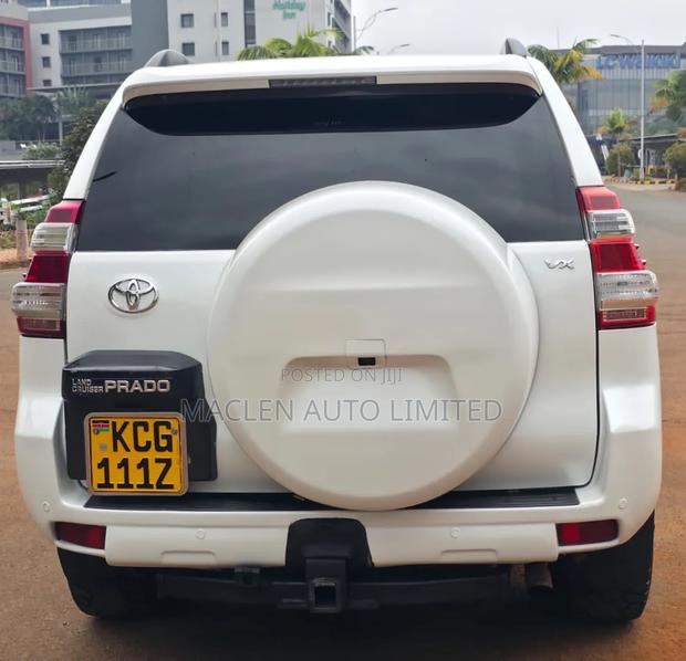 Toyota Land Cruiser Prado 2010 White
