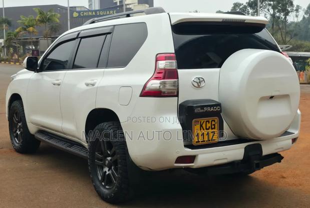 Toyota Land Cruiser Prado 2010 White