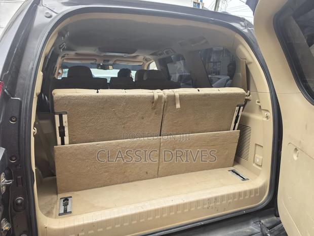Toyota Land Cruiser Prado 2012 Gray