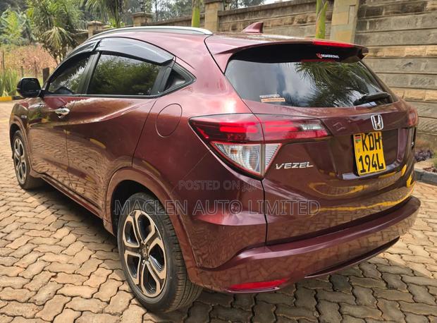 Honda Vezel 2015 Maroon