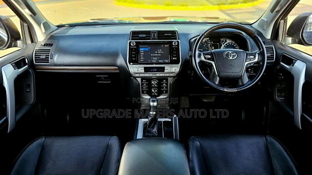 Toyota Land Cruiser Prado 2.8 2019 Black