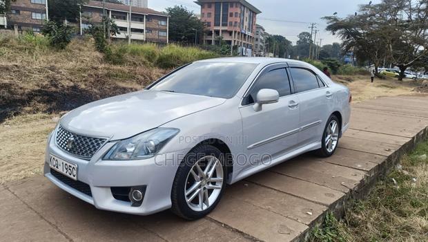 Toyota Crown 2011 Silver