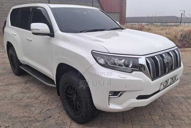Toyota Land Cruiser Prado 2019 White