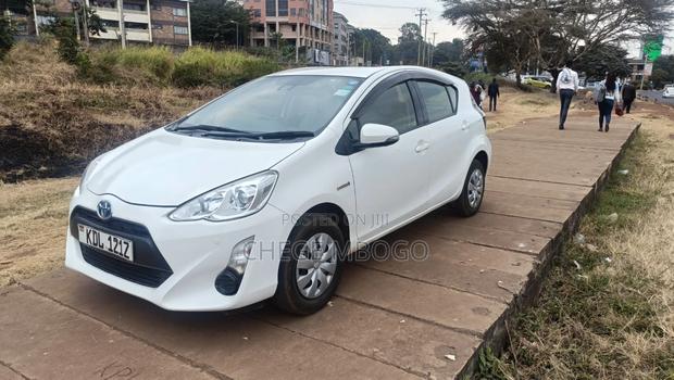 Toyota Aqua 2016 White