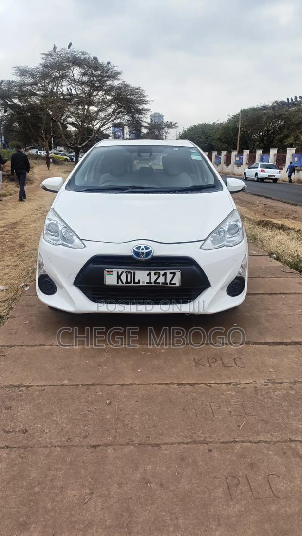 Toyota Aqua 2016 White