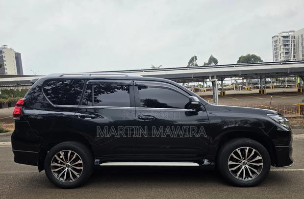 Toyota Land Cruiser Prado 2020 Black