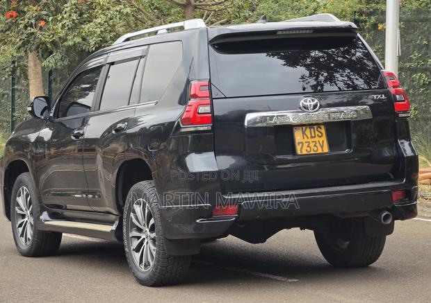 Toyota Land Cruiser Prado 2020 Black