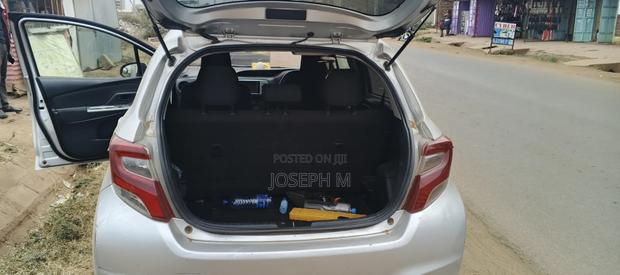 Toyota Vitz 2016 Silver