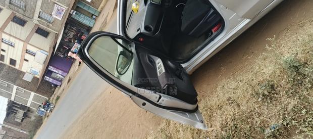Toyota Vitz 2016 Silver