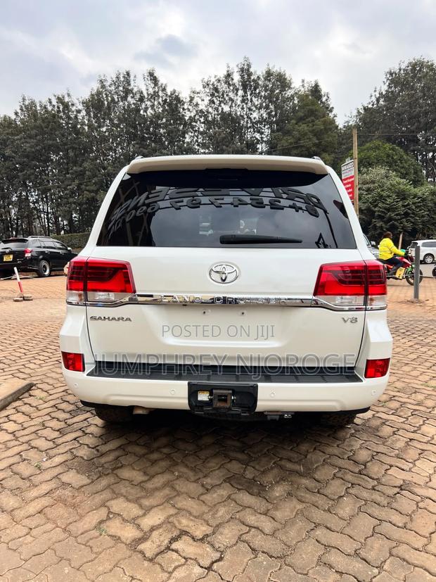 Toyota Land Cruiser 4.5 V8 TD 2019 White