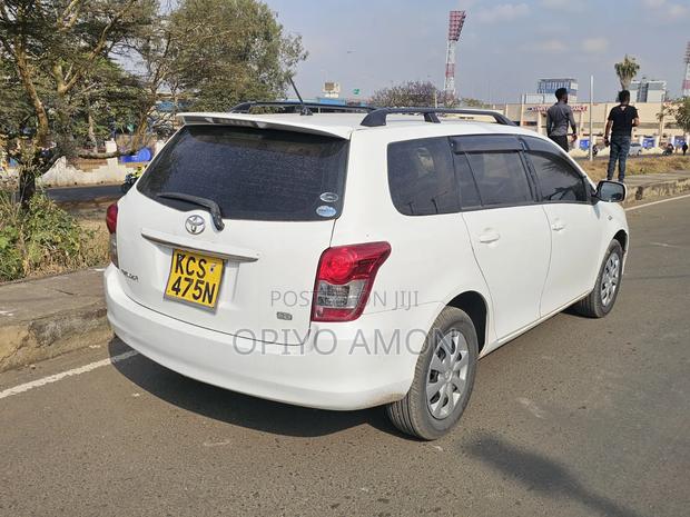 Toyota Corolla Fielder 2011 White