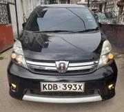 Toyota ISIS 2014 Black for sale
