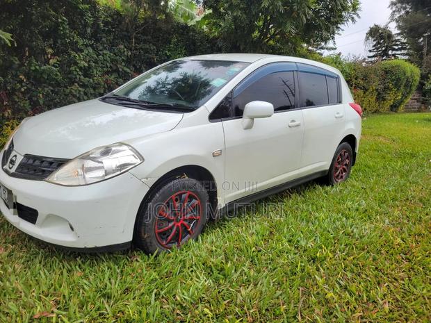 Nissan Tiida 2011 White