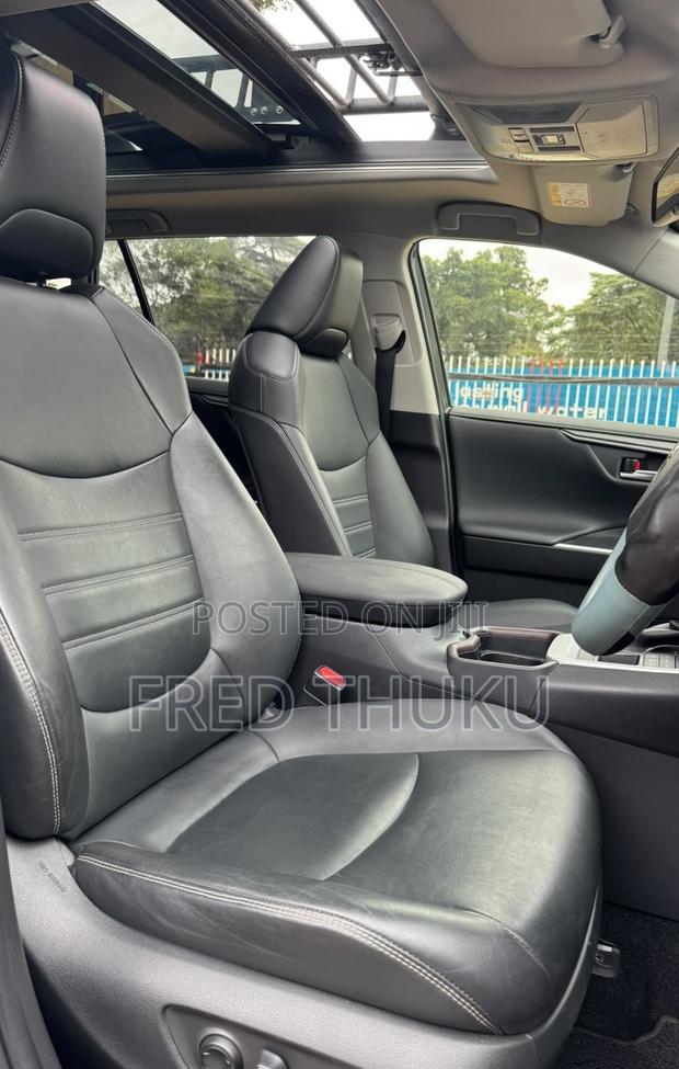 Toyota RAV4 2021 Black