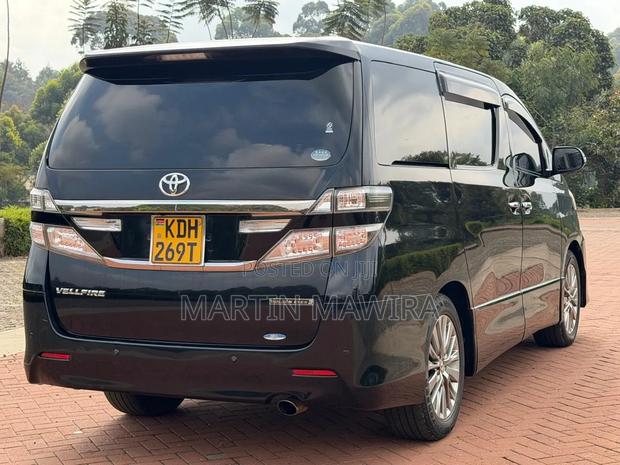Toyota Vellfire 2014 Black