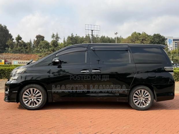 Toyota Vellfire 2014 Black