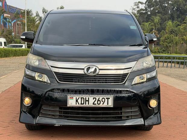 Toyota Vellfire 2014 Black