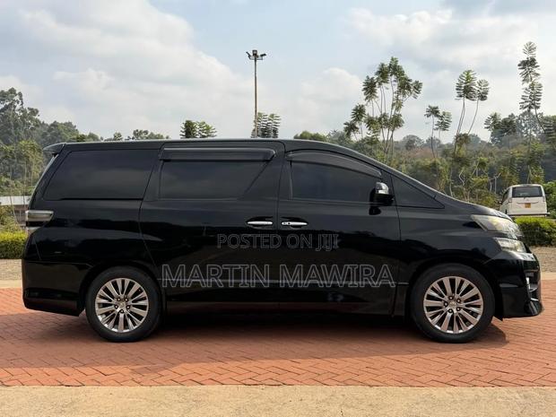 Toyota Vellfire 2014 Black