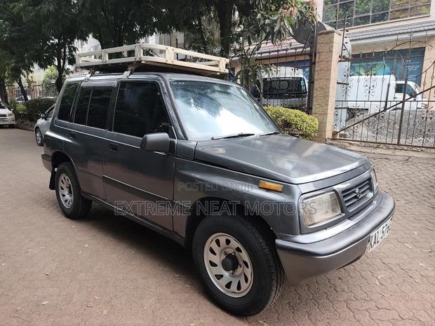 Suzuki Escudo 1995 Gray