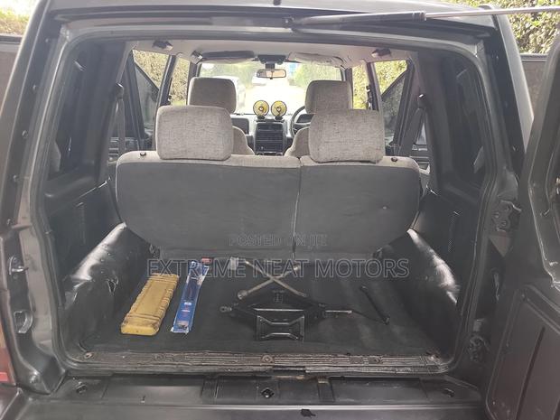 Suzuki Escudo 1995 Gray