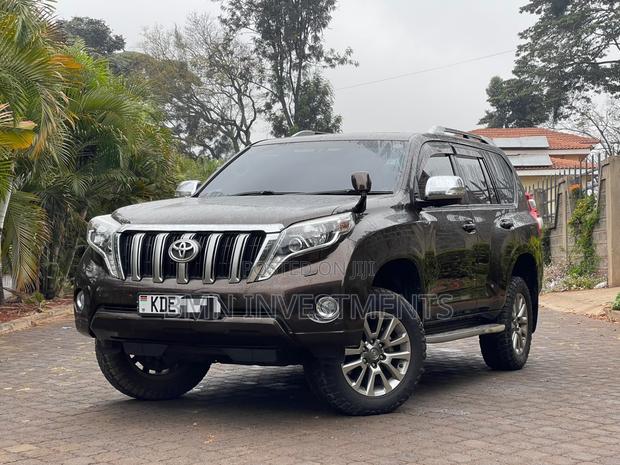 Toyota Land Cruiser Prado 2.7 2017 Gold
