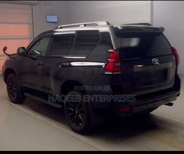 Toyota Land Cruiser Prado 2021 Black