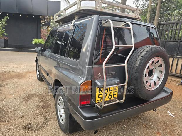 Suzuki Escudo 1995 Gray