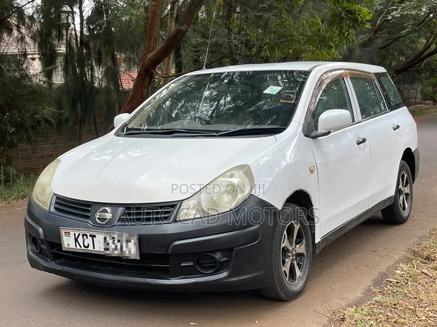 Nissan Advan 2011 White