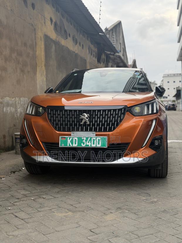 Peugeot 2008 2021 Brown