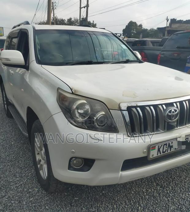 Toyota Land Cruiser Prado 2010 White