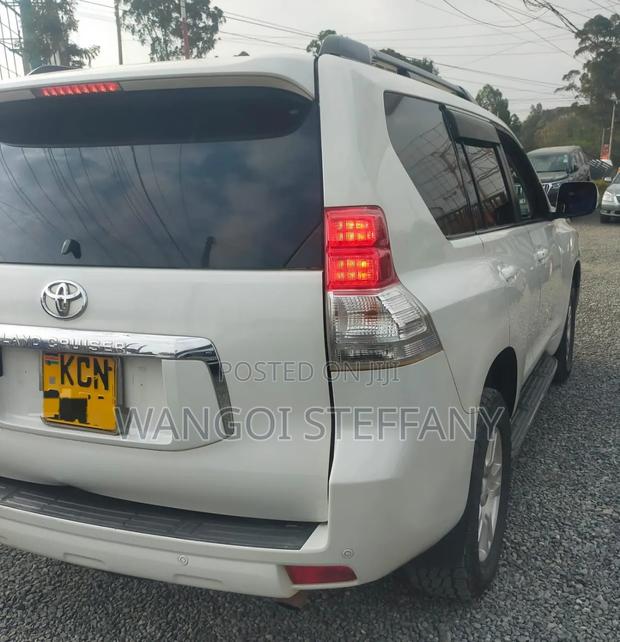 Toyota Land Cruiser Prado 2010 White