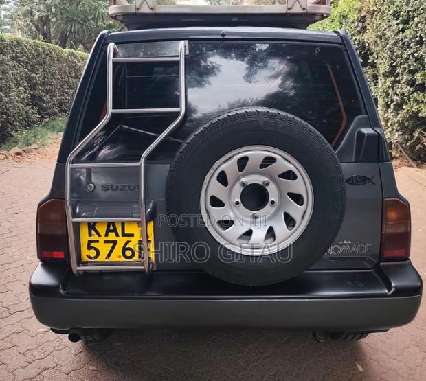 Suzuki Escudo 1995 Gray