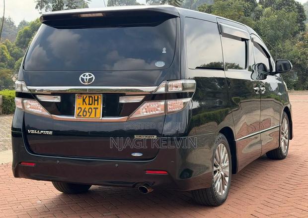 Toyota Vellfire 2014 Black