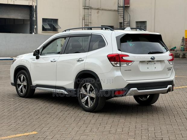 Subaru Forester 2019 White