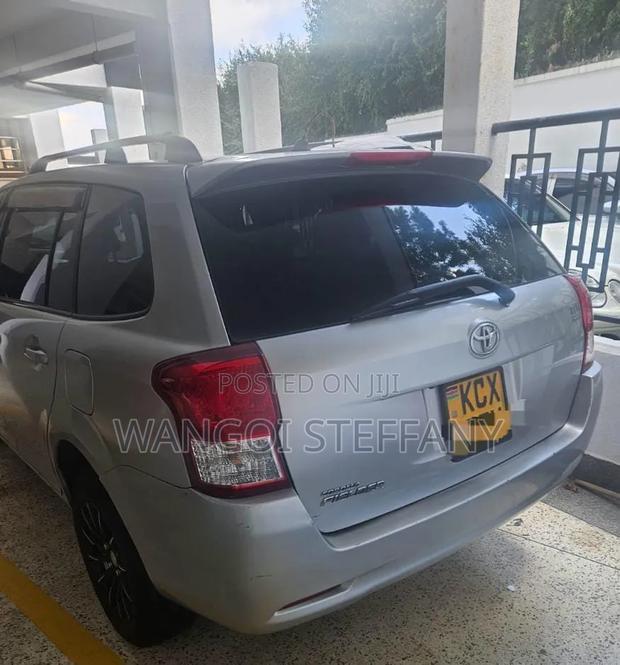 Toyota Corolla Fielder 2012 Silver