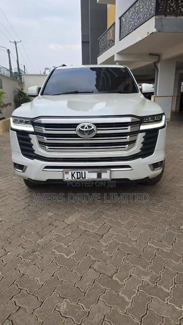 Toyota Land Cruiser 2008 White