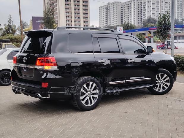 Toyota Land Cruiser 4.6 V8 ZX 2015 Black