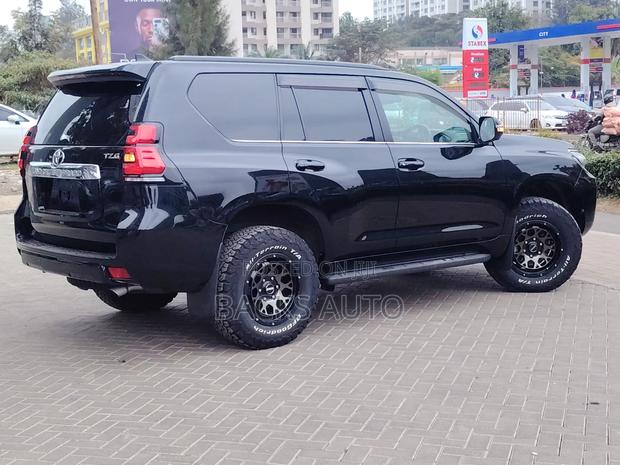 Toyota Land Cruiser Prado 2.8 2018 Black