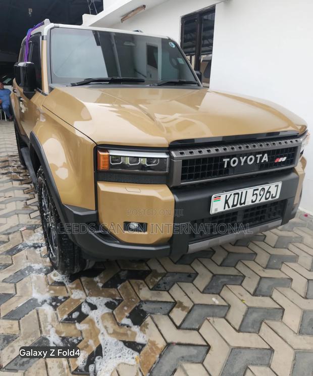 Toyota Land Cruiser Prado 2024 Orange