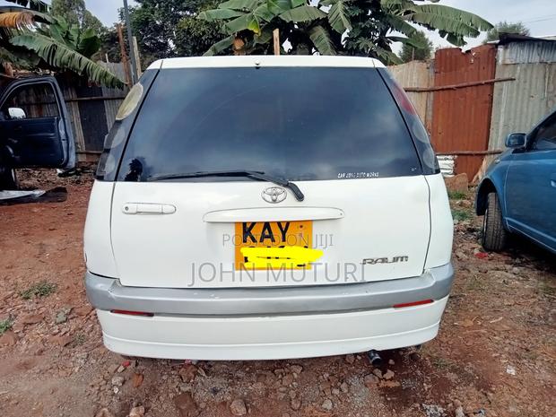 Toyota Raum 1999 White