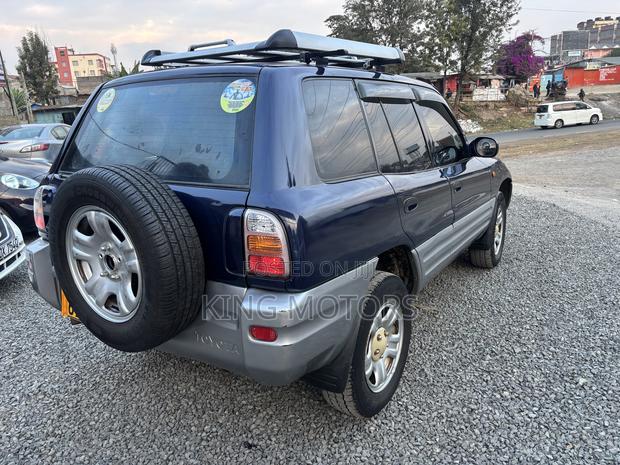 Toyota RAV4 Automatic 2000 Blue