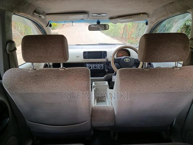 Toyota Passo 2012 Blue